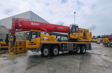 80 ton hydraulic crane services in Udaipur - Ajanta Cranes